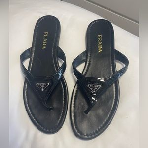 Prada Flip Flop Sandals Black Patent Leather Silver size 10 or 10.5 or 41.5